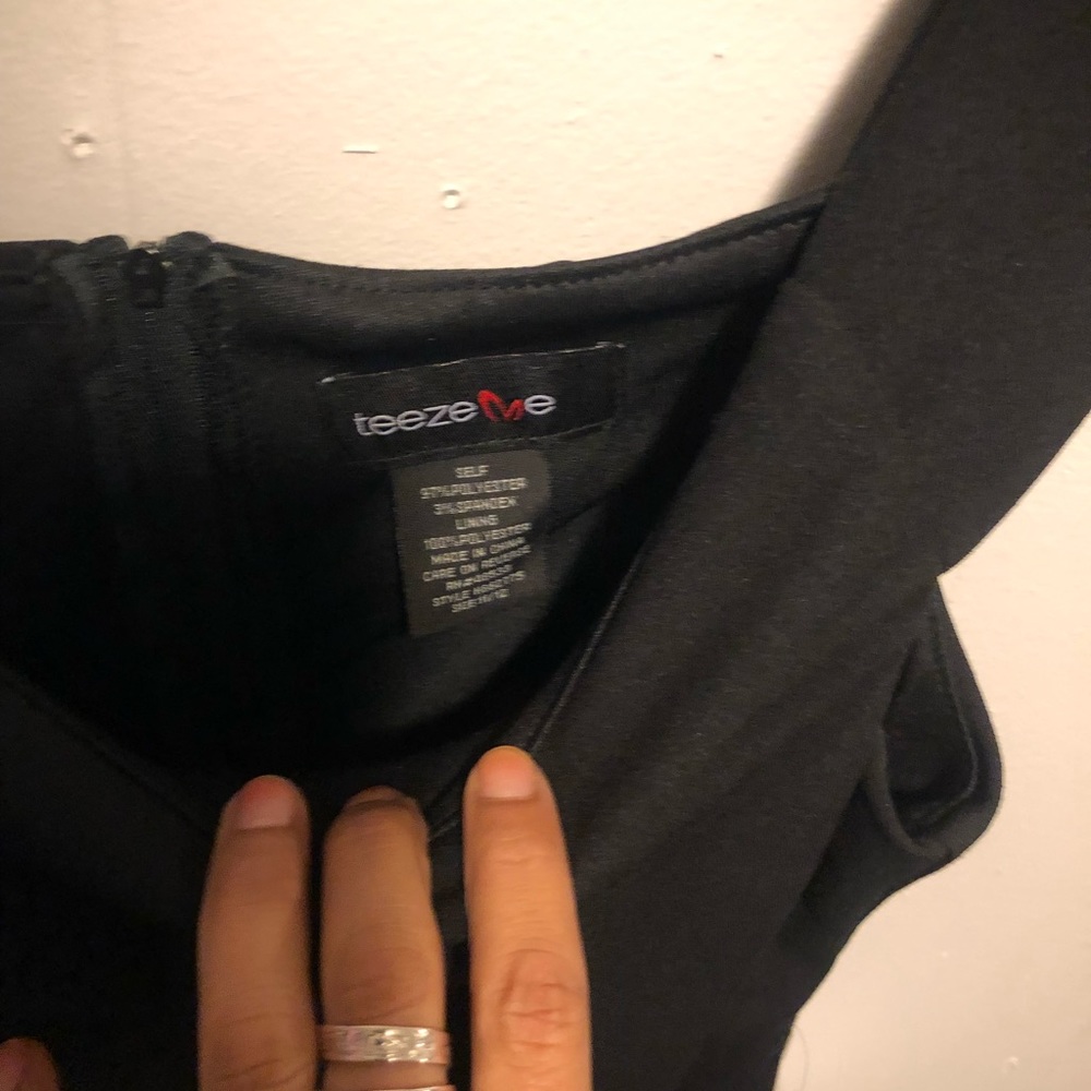 NWT Little black dress, off shoulder - Picture 5 of 5